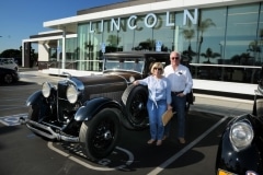 1930 Lincoln and owners at LSC