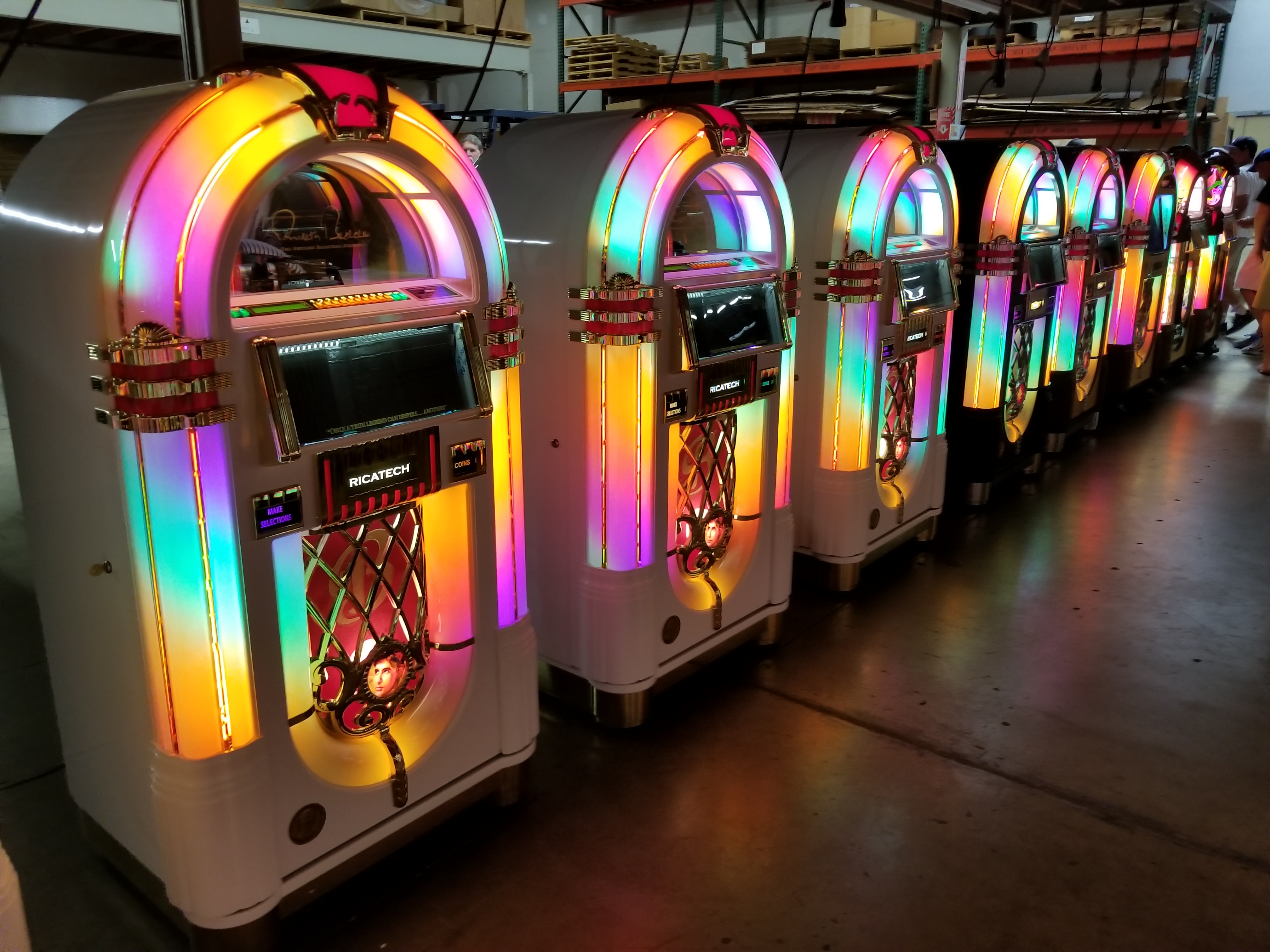 Junky Box Juke Boxes to Go | Lincoln and Continental Owner's Club - Western Region